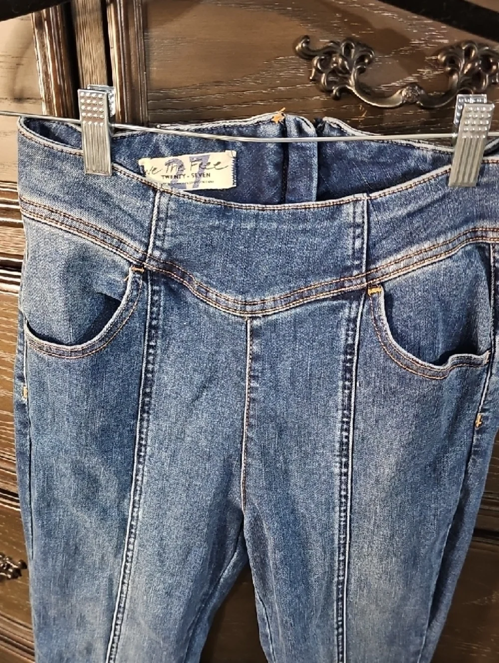 We The Free Mid/Washed Blue Skinny Jeans Zippers on Back and Ankles-27 Curvy - Picture 4 of 7